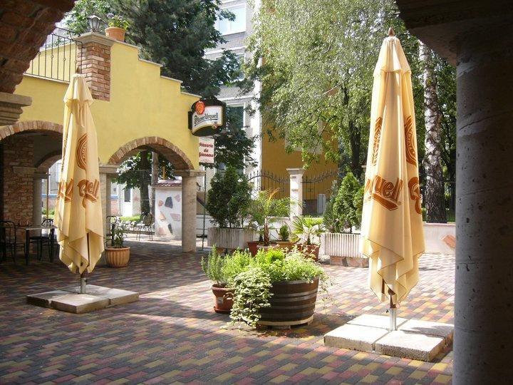 Penzion Da Giacomo Trenčín Exterior foto